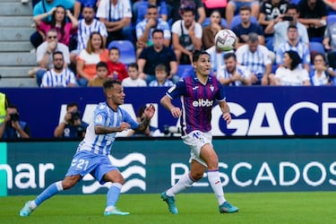 El lateral diestro del equipo armero fue determinante en el gol del Eibar ante el Málaga. Su robo de balón y su posterior pase fueron claves para la victoria eibarrés.