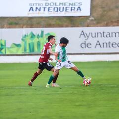El Antequera rescata un punto ante un bravo Mérida