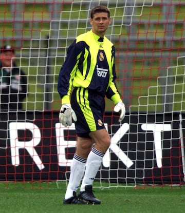 Bizzarri, con la camiseta del Madrid en la temporada 99-00.