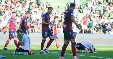 Iñigo Vicente pone más líder todavía al Racing