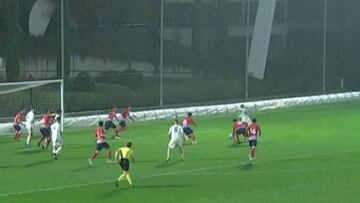 El gol de Fran Rivera para el Real Madrid en el minuto 90 del derbi de Juveniles. 