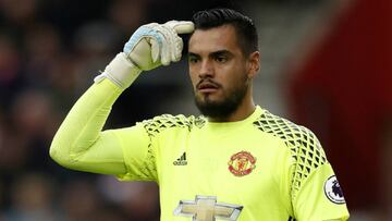 Sergio Romero durante un partido con el Manchester United.