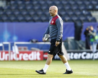 Fresh-faced Sevilla take on a weakened Real Madrid