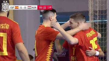 España arrolla a Hungría con 'hat-trick' de Fernan