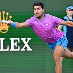 Alcaraz se venga de Zverev y reta a Sinner