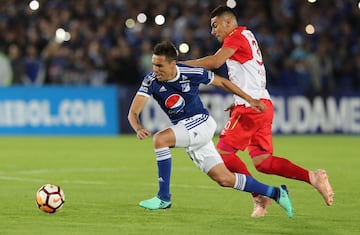 El Campín volvió a ser el escenario de un clásico histórico. Santa Fe y Millonarios tuvieron que irse hasta los penales para definir el clasificado a los cuartos de final de la Copa Sudamericana, serie en la que ganó el equipo cardenal.