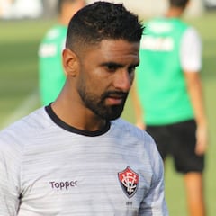 Tréllez en la mira de Santos ante la negativa de Corinthians