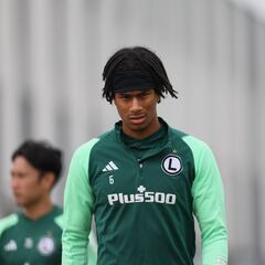 Oyedele, otra pifia del Manchester United, amenaza al Betis