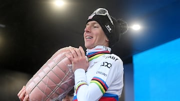 SAN LUCA, ITALY - OCTOBER 05: Tadej Pogacar of Slovenia and Team UAE Team Emirates celebrates at podium as race winner during the 107th Giro dell'Emilia 2024 a 215.3km one day race from Vignola to Bologna - San Luca 267m on October 05, 2024 in San Luca, Italy. (Photo by Dario Belingheri/Getty Images)