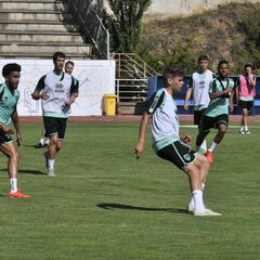 El Numancia busca tres cesiones