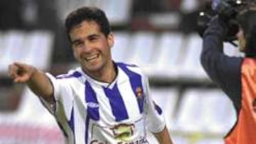 <B>EL MÁS INCISIVO.</B> Los 13 goles de Fernando mantienen al equipo a flote en la Liga.