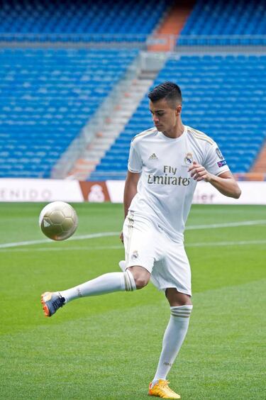 Real Madrid chief scout targeted by Liverpool and Chelsea