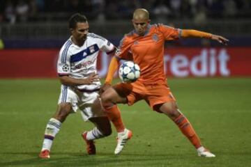 Sofiane Feghouli con Jeremy Morel.
