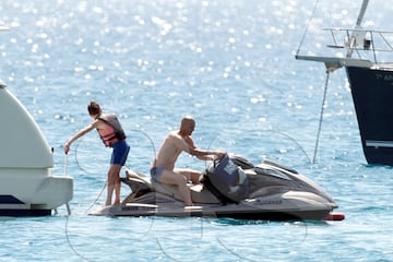 Zidane y su familia disfrutan del sol de Ibiza