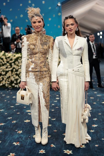 Wendi Deng Murdoch y Grace Murdoch