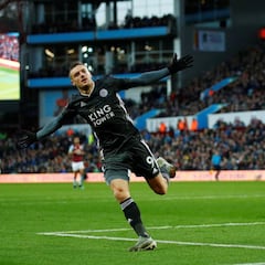 Vardy mantiene el pulso al Liverpool por la Premier