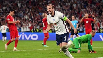 Soccer Football - Euro 2020 - Semi Final - England v Denmark - Wembley Stadium, London, Britain - July 7, 2021 England&#039;s Harry Kane celebrates scoring their second goal Pool via REUTERS/Laurence Griffiths