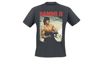 Ahora puedes lucir la escena más famosa de Rambo con esta camiseta.