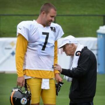 Dan Rooney con Big Ben.