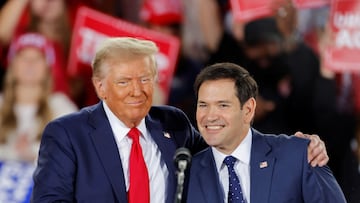 Republican presidential nominee and former U.S. President Donald Trump and and Senator Marco Rubio (R-FL) react during a campaign event at Dorton Arena, in Raleigh, North Carolina, U.S. November 4, 2024. REUTERS/Jonathan Drake