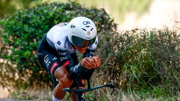 UAE Team Emirates XRG's Mexican rider Isaac Del Toro competes  during the second stage of the 108th Giro d'Italia cycling race, a 13.7km individual time-trial from Tirana to Tirana in Albania, on May 10, 2025. (Photo by Luca Bettini / AFP)