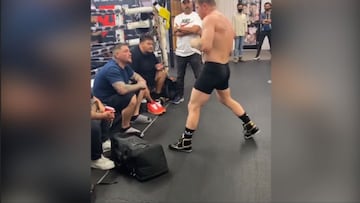 Canelo Álvarez en modo coach junto a Andy Ruiz