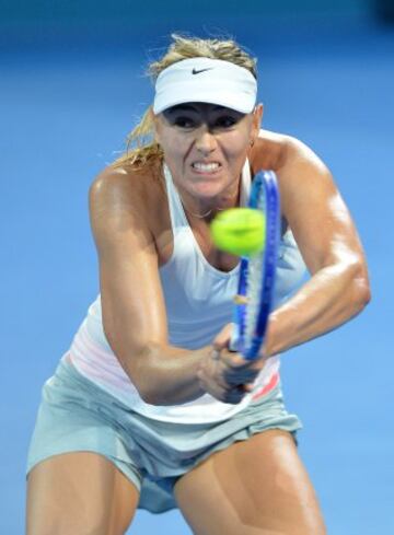 Maria Sharapova aplastó 6-0, 6-1 a Yaroslava Shvedova en segunda ronda de Brisbane.