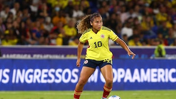 Leicy Santos, volante de la Selección Colombia Femenina