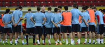 Vicente del Bosque en una charla con el grupo.