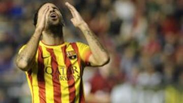 Cesc se lamenta tras una ocasión fallada.