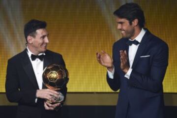 Lionel Messi con Kaka. 