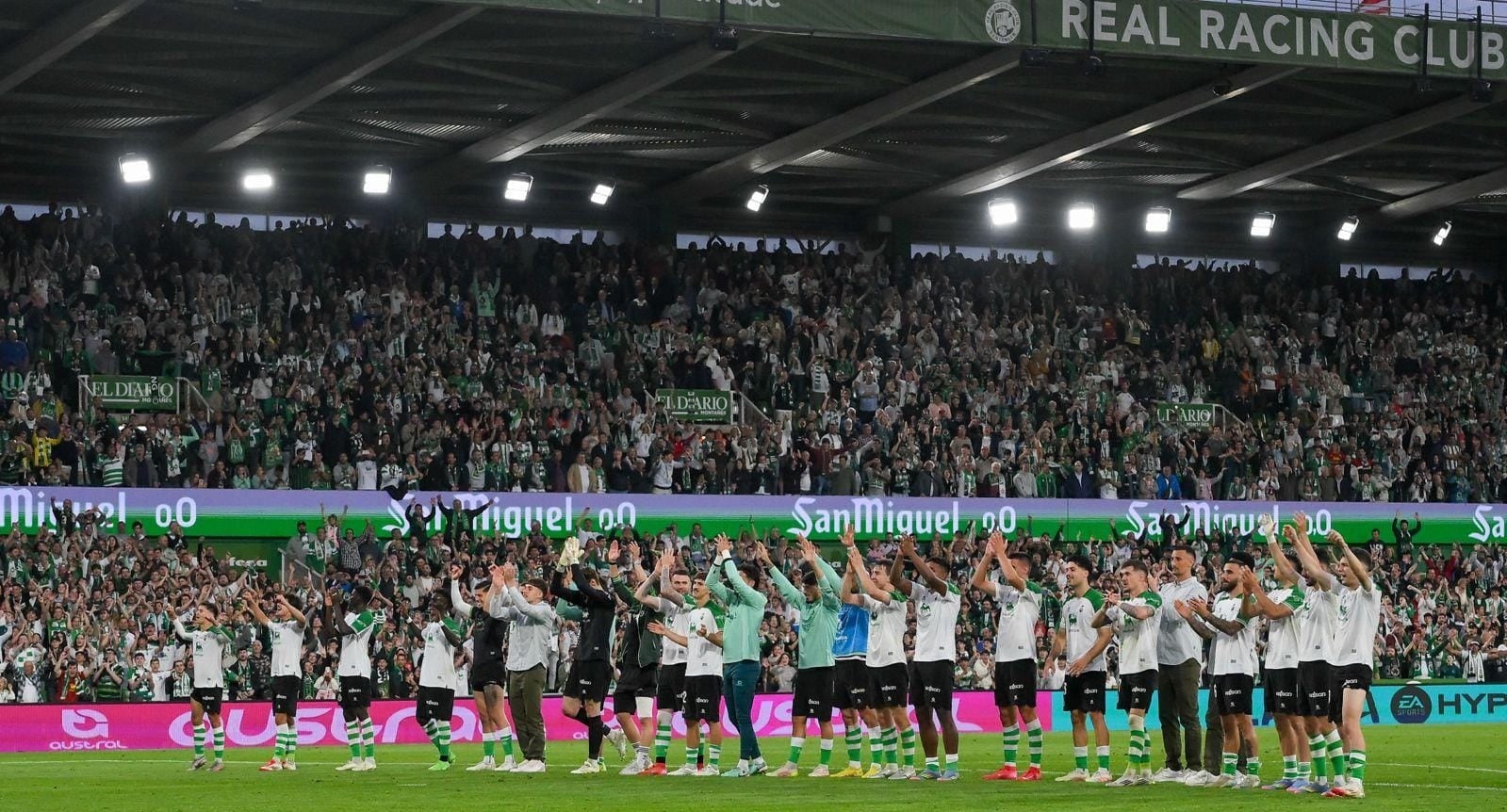 Entre lo profesional y lo amateur: del ‘no hay billetes’, en El Sardinero; al desolado Anoeta