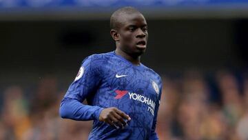 El centrocampista francés del Chelsea, N'Golo Kanté, durante un partido.