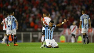 Soccer Football - Copa Libertadores - Argentina's River Plate v Brazil's Gremio Semi Final First Leg - Antonio Vespucio Liberti stadium, Buenos Aires, Argentina - October 23, 2018. Gremio's Bruno Cortez celebrates after the match. REUTE