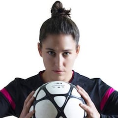 "Tenemos que cubrir unos papeles si salimos de casa"