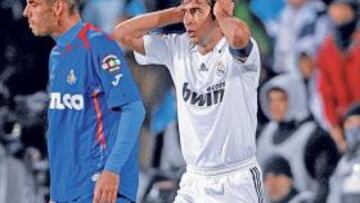 <b>OCASIÓN. </b>Raúl se lamenta en el choque jugado en la primera vuelta.