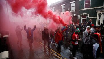 Dos hinchas italianos, acusados por la agresión en Liverpool