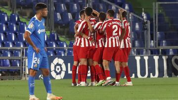 Los jugadores del Atlético celebran un gol contra el Getafe.