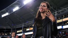 La campeona del mundo y Bota de Plata en el Mundia de Francia 2019, Alex Morga, recibi&oacute; un homenaje en el partido entre LA Galaxy y SJ Earthqueakes.