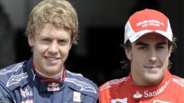 <b>CUIDADO CON ÉSTE. </b>Vettel parece señalar en la imagen a Fernando Alonso como su rival más peligroso.