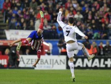 Lesión de Manquillo tras un choque con Cristiano Ronaldo.