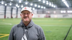 Un pionero del fútbol femenino inglés busca talento en Madrid