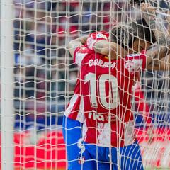 Correa honra la rojiblanca