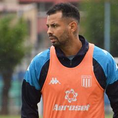 Cardona sale lesionado y podría perderse el clásico