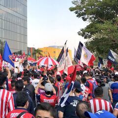 Chivas canta con su gente antes de la Final del Clausura 2017