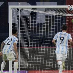 "Claudio Bravo es Top 5 en el mundo; será difícil que Gabriel Arias se quede con el arco de la Roja"