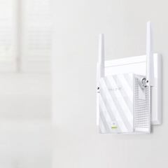 Este repetidor wifi TP-Link, de hasta 300 Mbps, tiene 21.000 valoraciones en Amazon