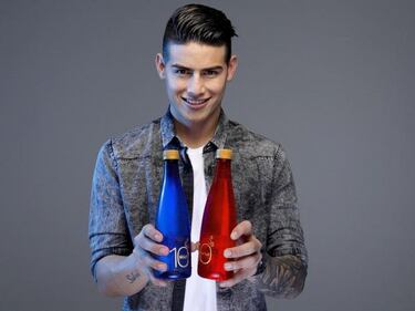 El “10” de Colombia tiene su propia marca de agua, la cual lleva por nombre “10 Gold” y en su momento James reveló que vendía 1.2 millones de botellas al año. Su producto se vende en tiendas, hoteles y centros comerciales.