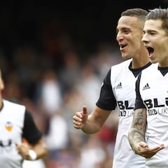 Santi Mina marca siempre que completa los 90 minutos