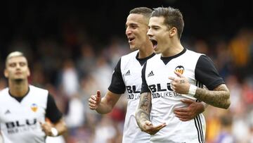 Santi Mina y Rodrigo.